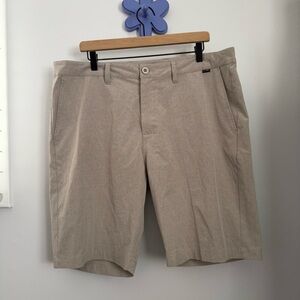 Travis Mathew Waist 38” Beck 10” Inseam Golf Shorts Khaki Outdoor Minimal